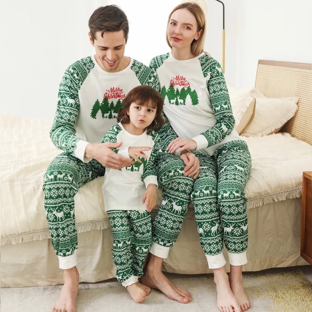 Nuevo pijama familiar de Navidad, conjunto de ropa a juego para adultos, padre, madre, niños, ropa de dormir para hijo, hija, conjunto de pijamas