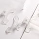 thumbnail image 1 of Marcapáginas transparentes - Paquete de 3 sujetapáginas en forma de U | Accesorios de lectura de plástico antideslizantes para libros, revistas y libros de cocina | Diseño manos libres, 1 of 7