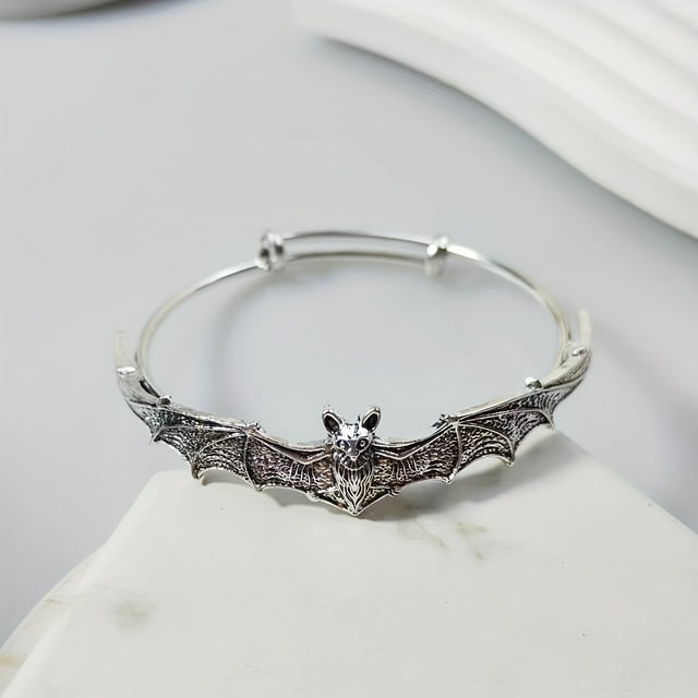 Halloween Vintage Personality Bat Shape Pendant Bangle For Women Party Gifts