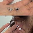 thumbnail image 4 of Pendientes de plata 925 con forma de pentagrama irregular, clip para la oreja, pendientes asimétricos de estrella de cinco puntas Super Flash para hombres y mujeres, pendientes de circonita, 4 of 6