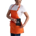 thumbnail image 4 of Delantal Chef Works Unisex con Tres Bolsillos en Color Mandarina, 4 of 5