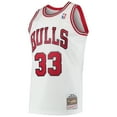 thumbnail image 2 of Men's Mitchell & Ness Scottie Pippen White Chicago Bulls Hardwood Classics Swingman Jersey, 2 of 3