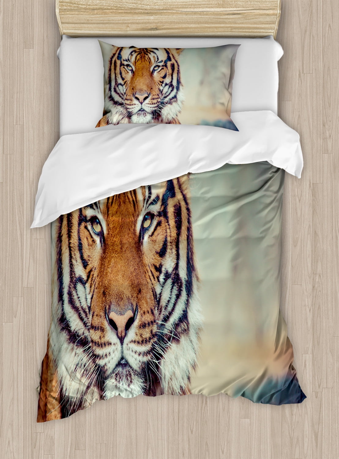 Tiger Duvet Cover Set, Large Feline in a Calm State with Blurred