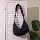 thumbnail image 3 of Diseño de moda, estilo moderno, tela de nailon a cuadros, estilo unisex, bolso bandolera de un solo hombro de gran capacidad, bolso de bola de masa simple para mujer, 3 of 5