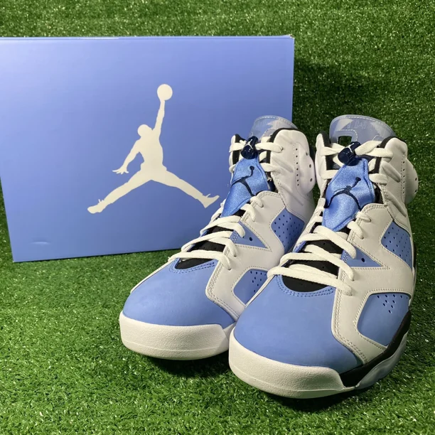 Ni - ke Ni - ke Air Jordan 6 Retro UNC White 2022 Size 12 Mens (CT8529410) University Blue