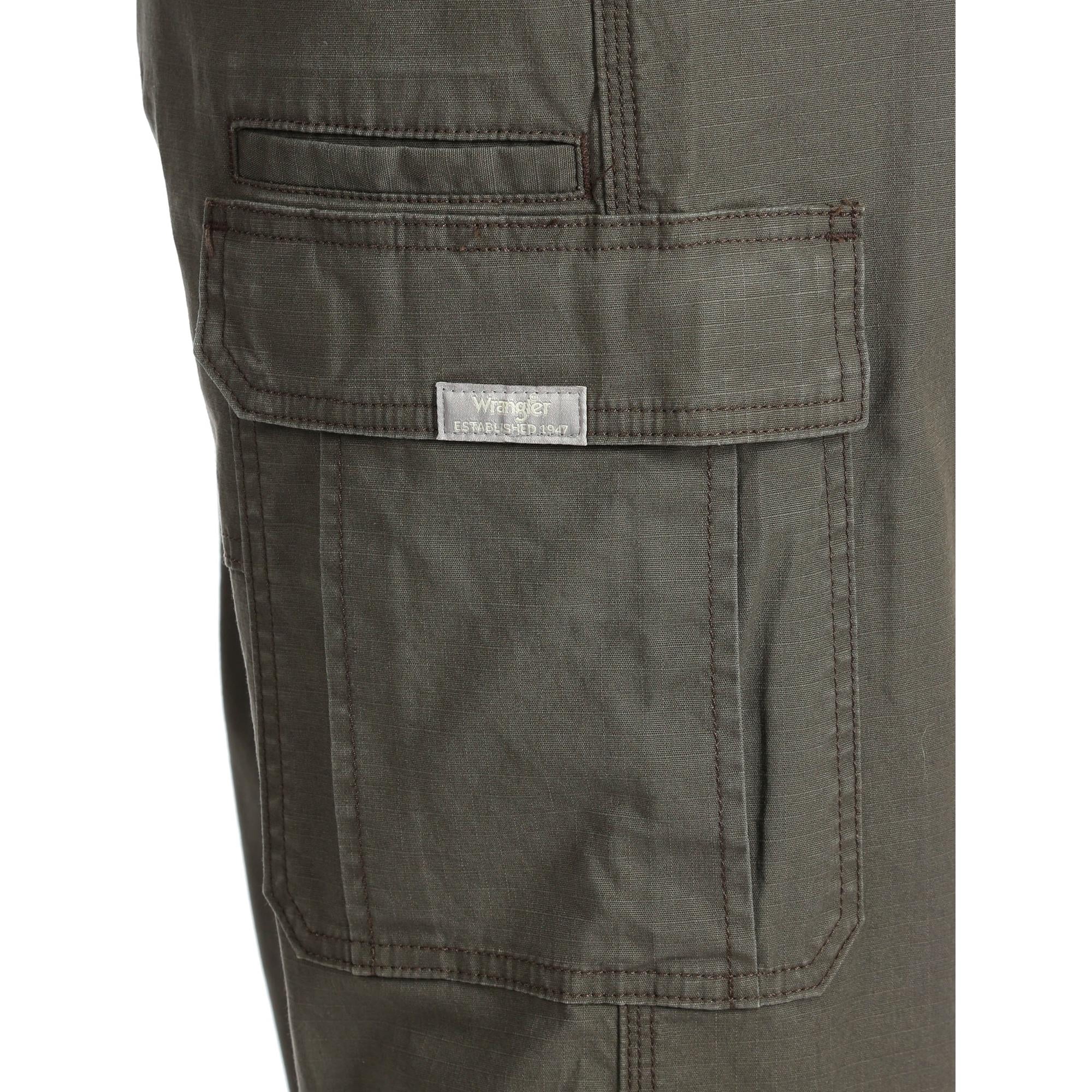 Wrangler Men's and Big Men's Relaxed Fit Cargo Pants With Stretch