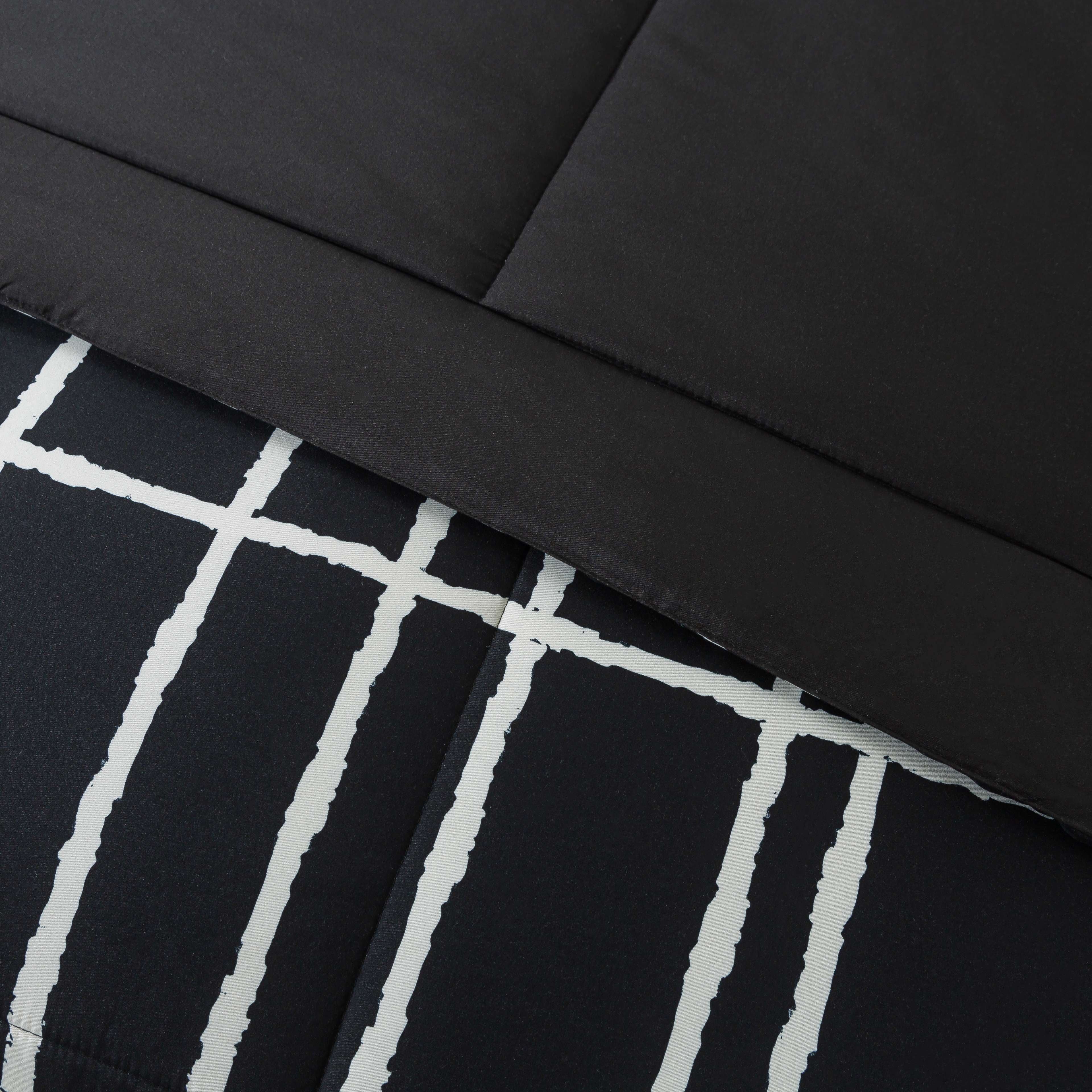Mainstays 7-Piece Reversible Bed in a Bag Comforter Set with Sheets, Black and White Checker, Full