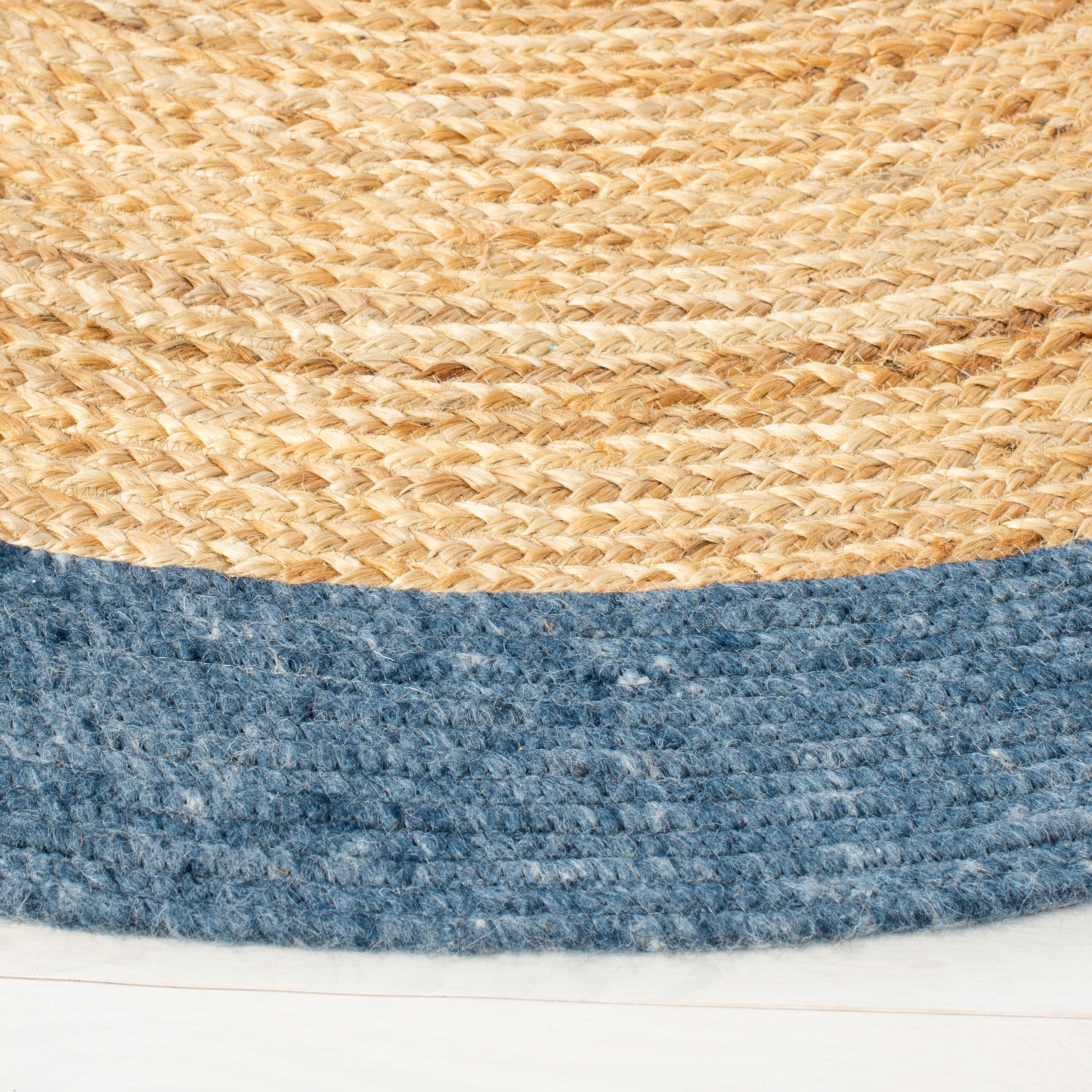 SAFAVIEH Braided Carina Bordered Reversible Area Rug, Navy/Natural, 6' x 9' Oval