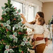 NWOKYZGH 20Pcs Christmas Holly Berries Faux Berry Flowers with Leaves Xmas Berry Picks Christmas Wreath Branches Christmas Vase Fillers Red