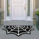 thumbnail image 5 of Xihbxyly Tapete de Halloween con Diseño de Telaraña Espeluznante, Poliéster Antideslizante, Decoración para Entrada Interior y Exterior, Decoración para Fiesta de Halloween, Complemento para Baño y S, 5 of 7