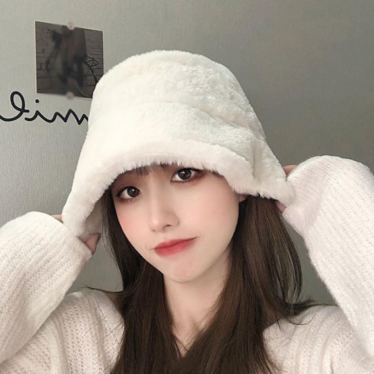 Winter Faux Fur Bucket Hat Fluffy Warm Hat for Women Men  display picture 1