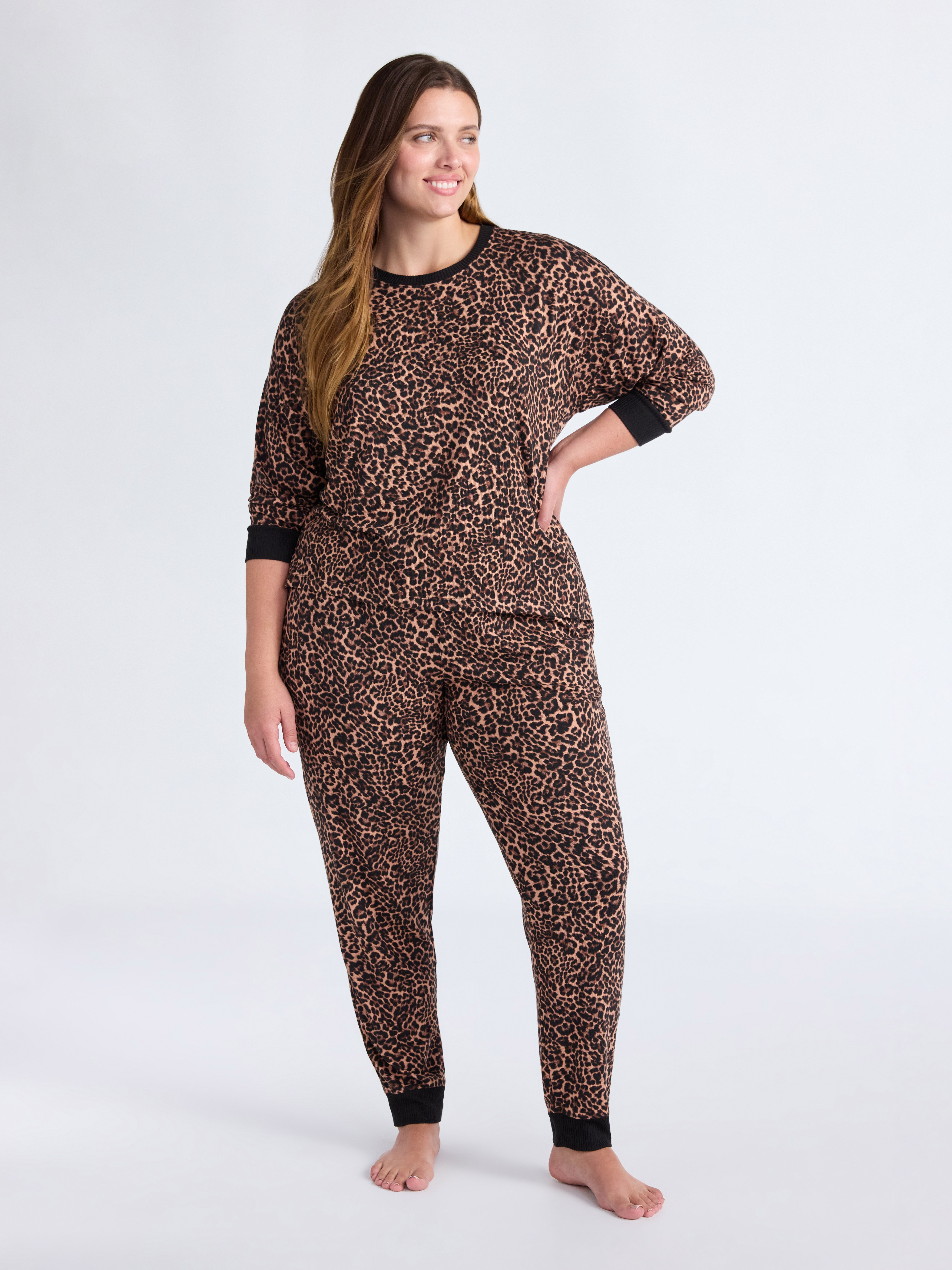 Joyspun Women's Cozy Lounge Collection Hacci Knit Long Sleeve Top and Joggers Pajama Set, Sizes XS-3X