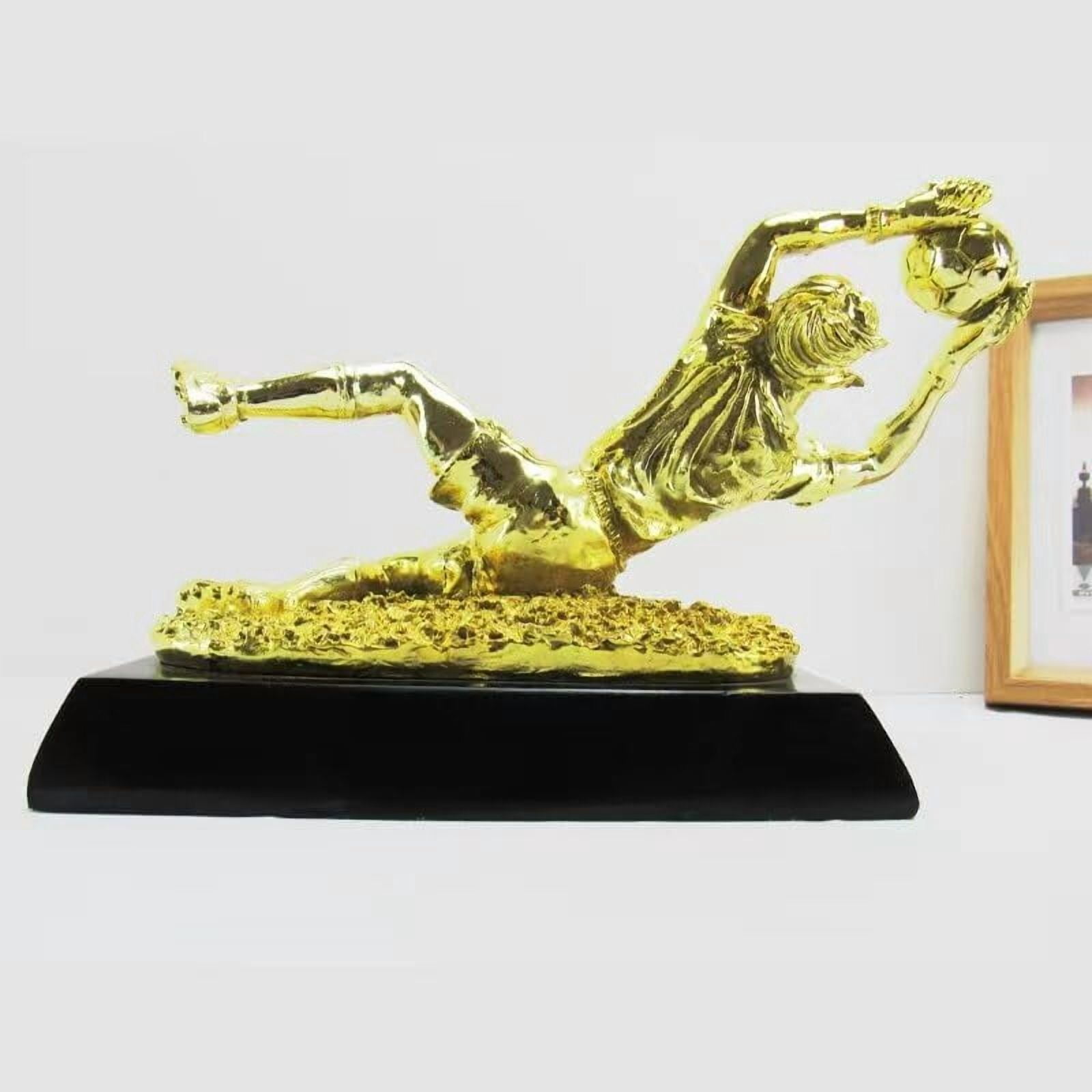 Europe Golden Football Goalkeeper Award Trophy Soccer Match Commemorative Resin Crafts Souvenir Homedecor Ornaments