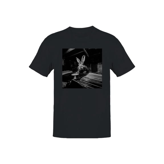 Vinyl Vibes: Bunny and Records Men's T-shirt