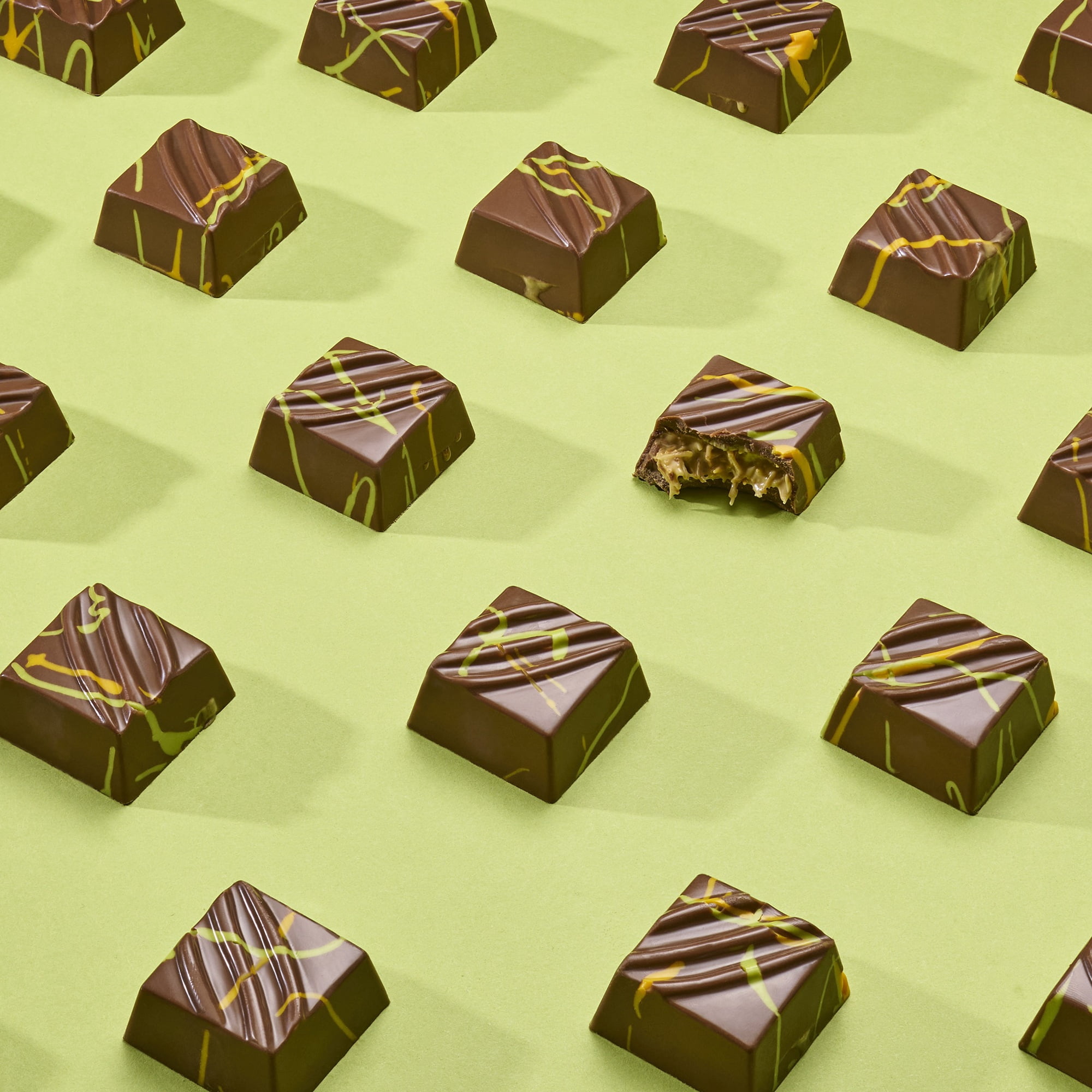 bettergoods Dubai Style Pistachio Creme Milk Chocolate Truffles, 8 Count