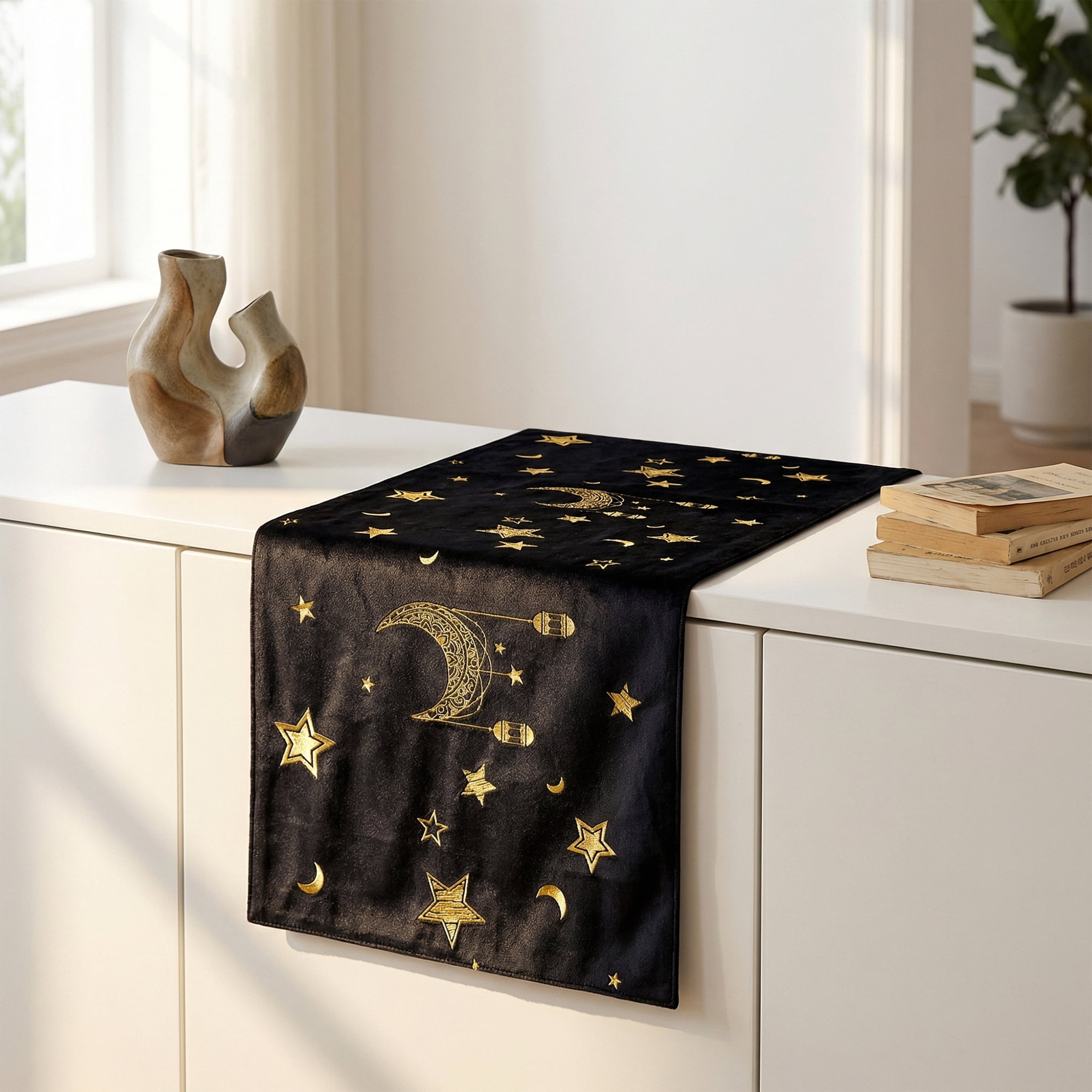 Unique Bargains Long Printed Polyester Table Runner for Decorations Black 13"x63"