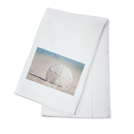 - Groton, Connecticut - Sand Dollar and Beach - Lantern Press Photograph (100% Cotton Kitchen Towel)