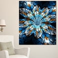thumbnail image 1 of Fleur Fractale Turquoise dans l'Obscurité, 1 of 1