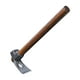 thumbnail image 1 of Azada portátil pequeña | Construcción en acero al manganeso y madera | Herramienta multiusos para jardinería y bricolaje | Martillar y quitar clavos | Uso agrícola y en exteriores | Con o sin mango, 1 of 2