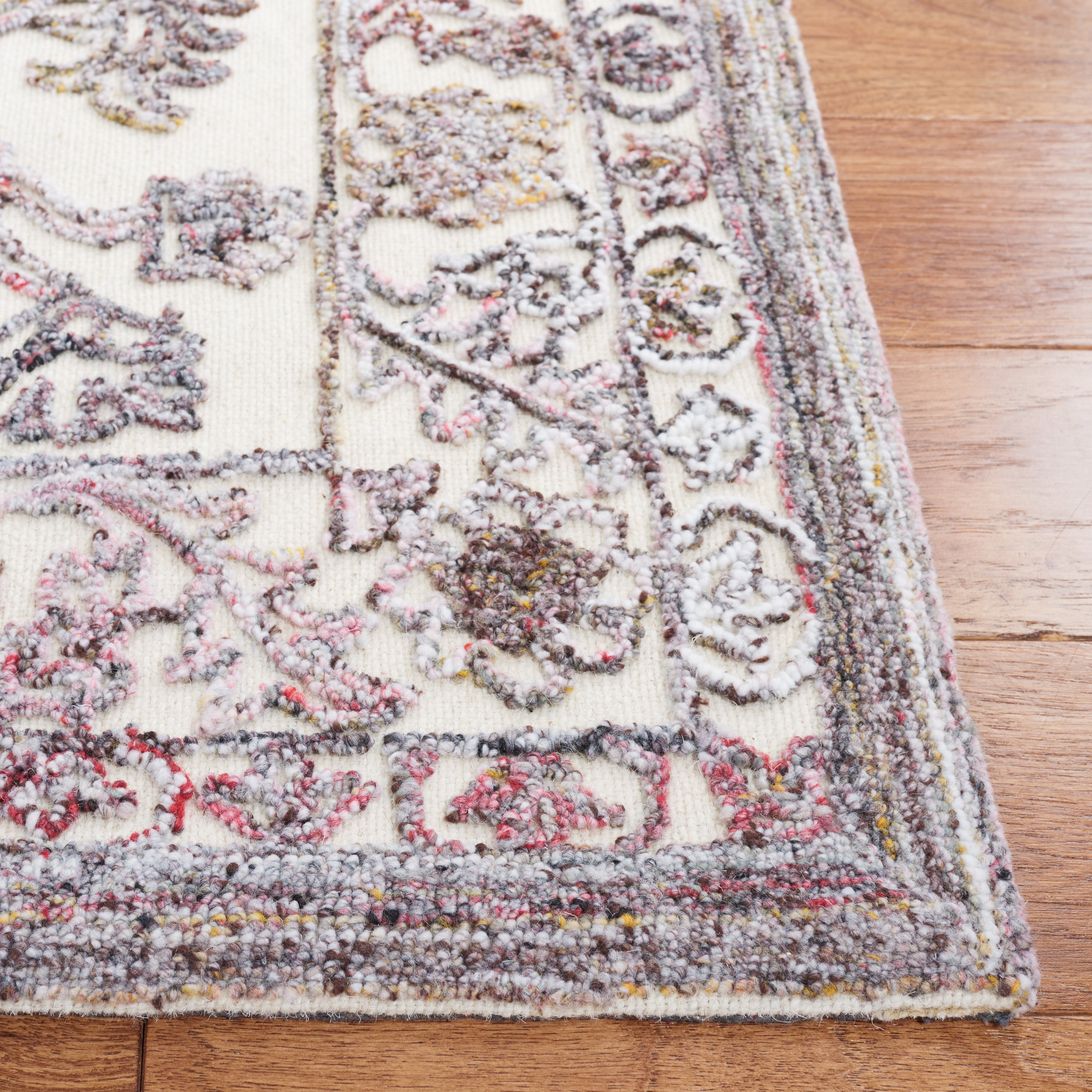 SAFAVIEH Trace Giuseppe Floral Area Rug, Red/Ivory, 3' x 5'