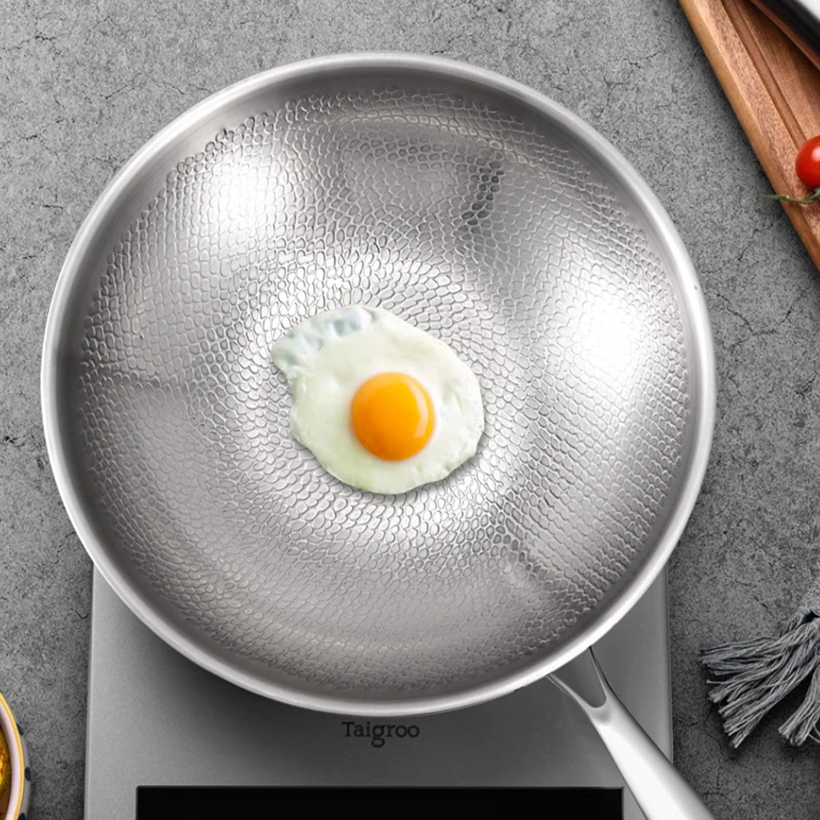 Titanium Frying Pan, Non-Coated Non-Stick Skillet with Scale Hammered Surface, Induction Compatible for All Stovetops, Healthy Cookware for Household Kitchen Use