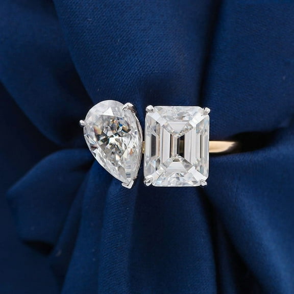 solitaire jewels 5TCW Pear and Emerald Moissanite Toi Et Moi Engagement Ring For Women, 14K Yellow Gold