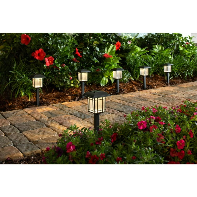 Hampton Bay Solar Black Outdoor Integrated LED 3000K 6 Lumens