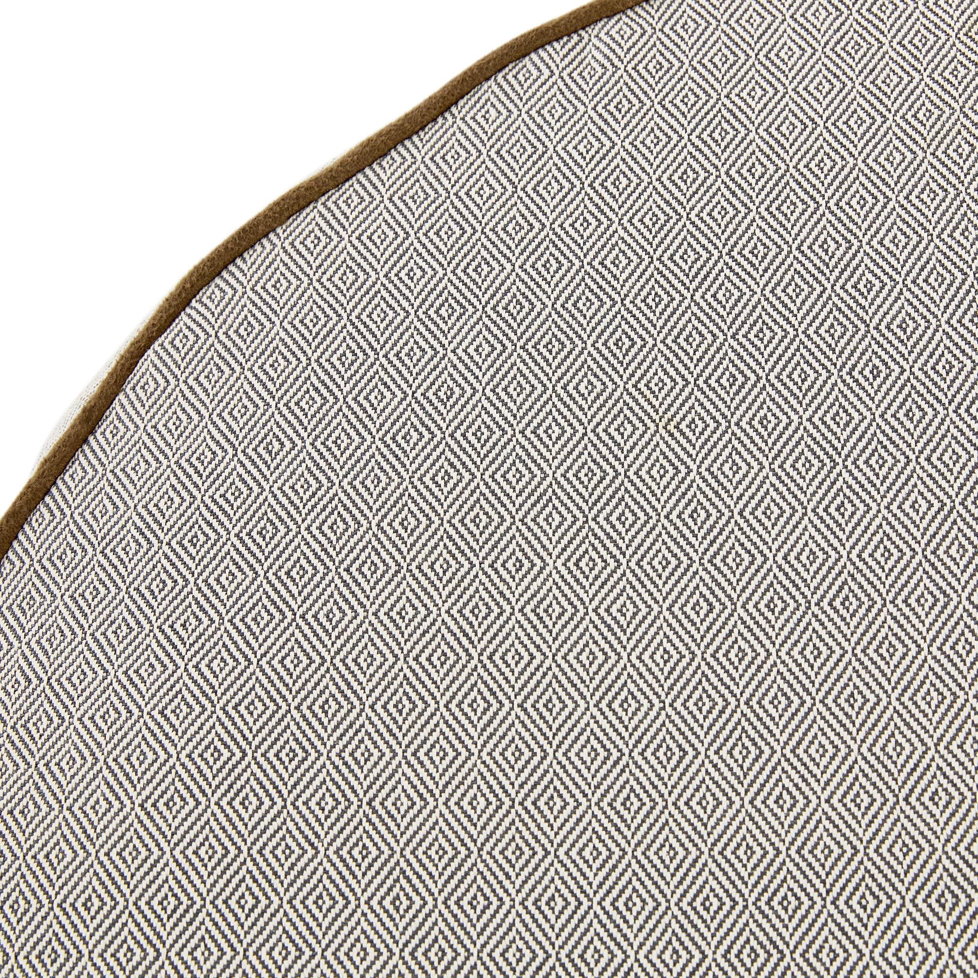 Vibrant Life Large Round Dog Bed, Gray, 36" x 36"