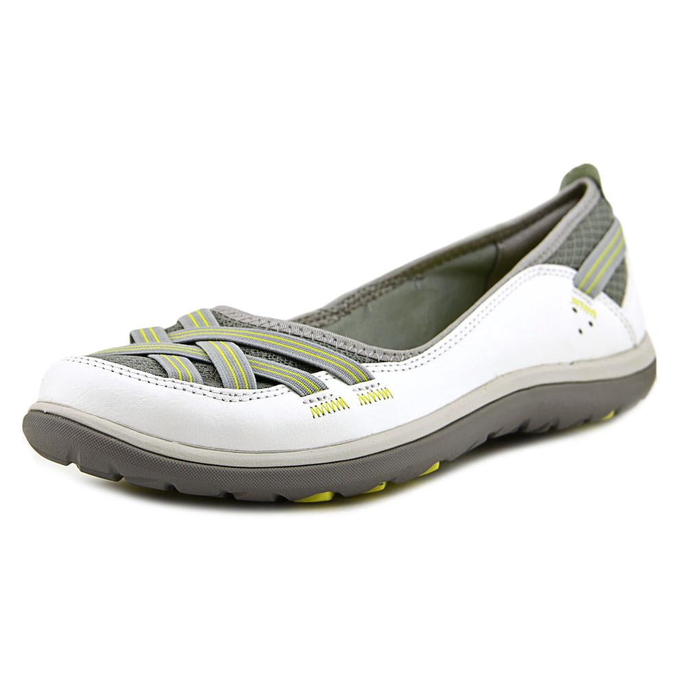 clarks aria pump flat