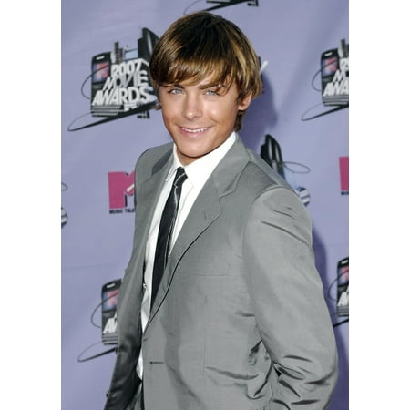 Zac Efron At Arrivals For 2007 Mtv Movie Awards - Arrivals Gibson Amphitheatre At Universal Studios Universal City Ca June 03 2007 Photo By Michael GermanaEverett Collection (Best Of Zac Efron)