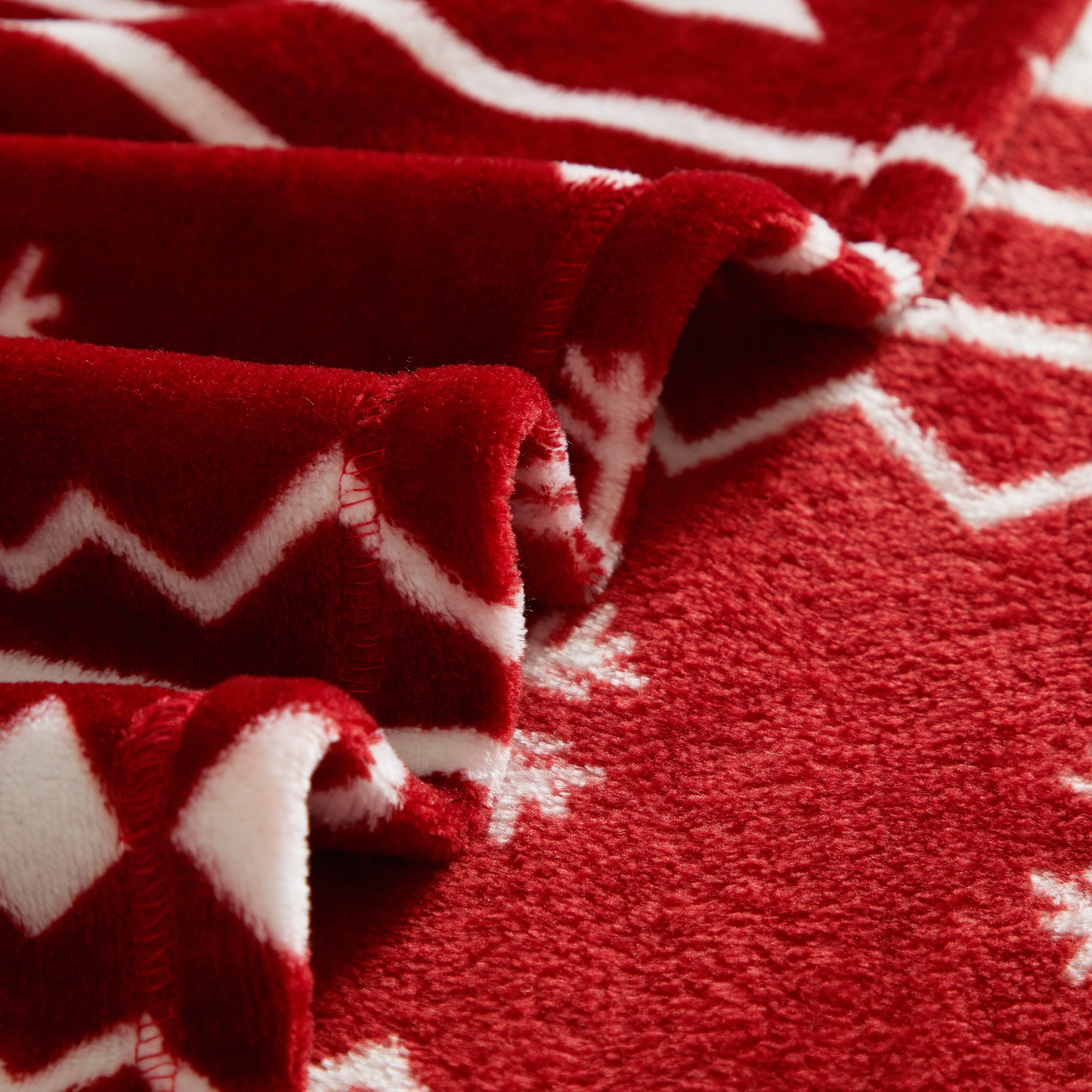 Holiday Time 50"x60" Red Classic Christmas Rolled Plush Throw, All Ages
