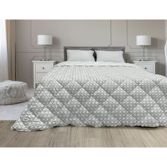 Abstract Down Alternative Comforter, Minimalistic Composition of Flowers Elements Print on Plain Backdrop, Microfiber Quilt for All Season, 5 Sizes, White and Jade Green, by Ambesonne