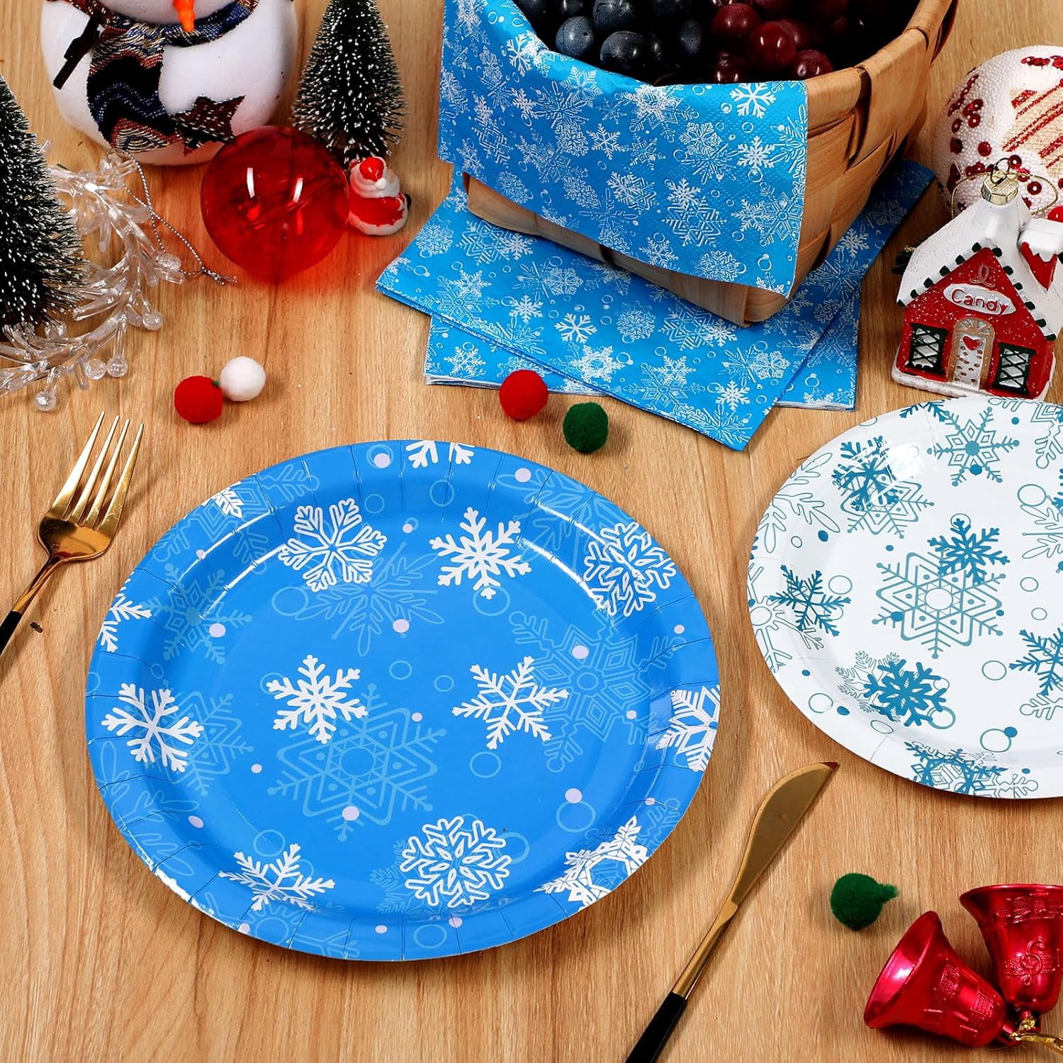 Waipfaru 200 PCS Christmas Paper Plates and Napkins White Snowflake Party Supplies Blue Disposable Dinnerware Set for Xmas Party