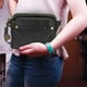 thumbnail image 3 of Bolsa de hombro cruzada de tres capas, bolso de ocio plegable al aire libre, negro, 3 of 3