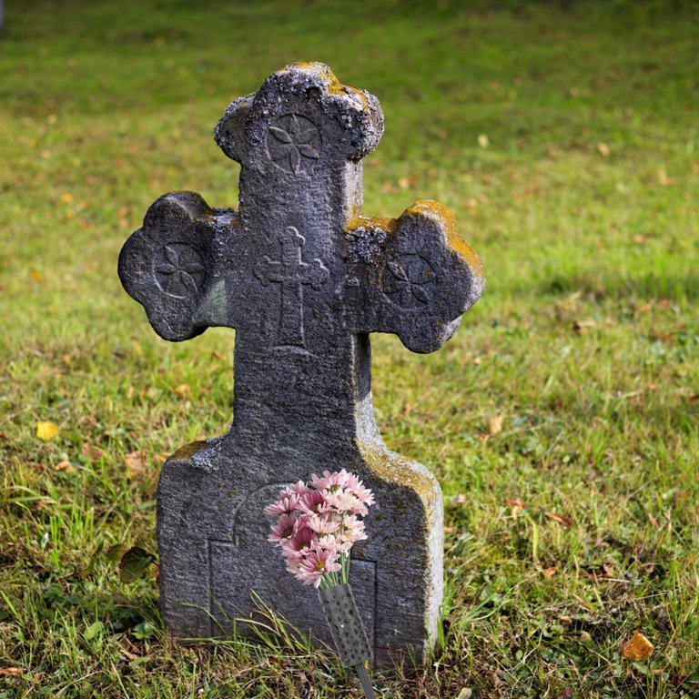 a flower base for cemetery｜TikTok Search