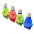 thumbnail image 1 of 4 Pelotas de Bádminton Luminosas de Plástico Espumado con Luz LED para Deportes, Juego de Bádminton Multicolor, 1 of 5