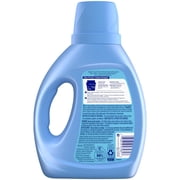 Snuggle Blue Sparkle Liquid Fabric Softener 39.4 oz, 58 Loads with Microfiber Solid Color Towel by BundleEase