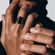 thumbnail image 4 of Anillo de dedo de acero inoxidable negro impermeable con letra personalizada A M S A Z, sello de inicial elegante para hombre, 4 of 4