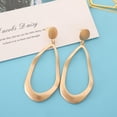 thumbnail image 3 of Pendientes colgantes geométricos con gancho curvo irregular en espiral, 5 estilos dorado, 3 of 9