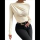 thumbnail image 2 of Camiseta Informal de Larga con Cuello Alto y Fruncido para Mujer, Corte Entallado y Color Liso Albaricoque M, 2 of 10