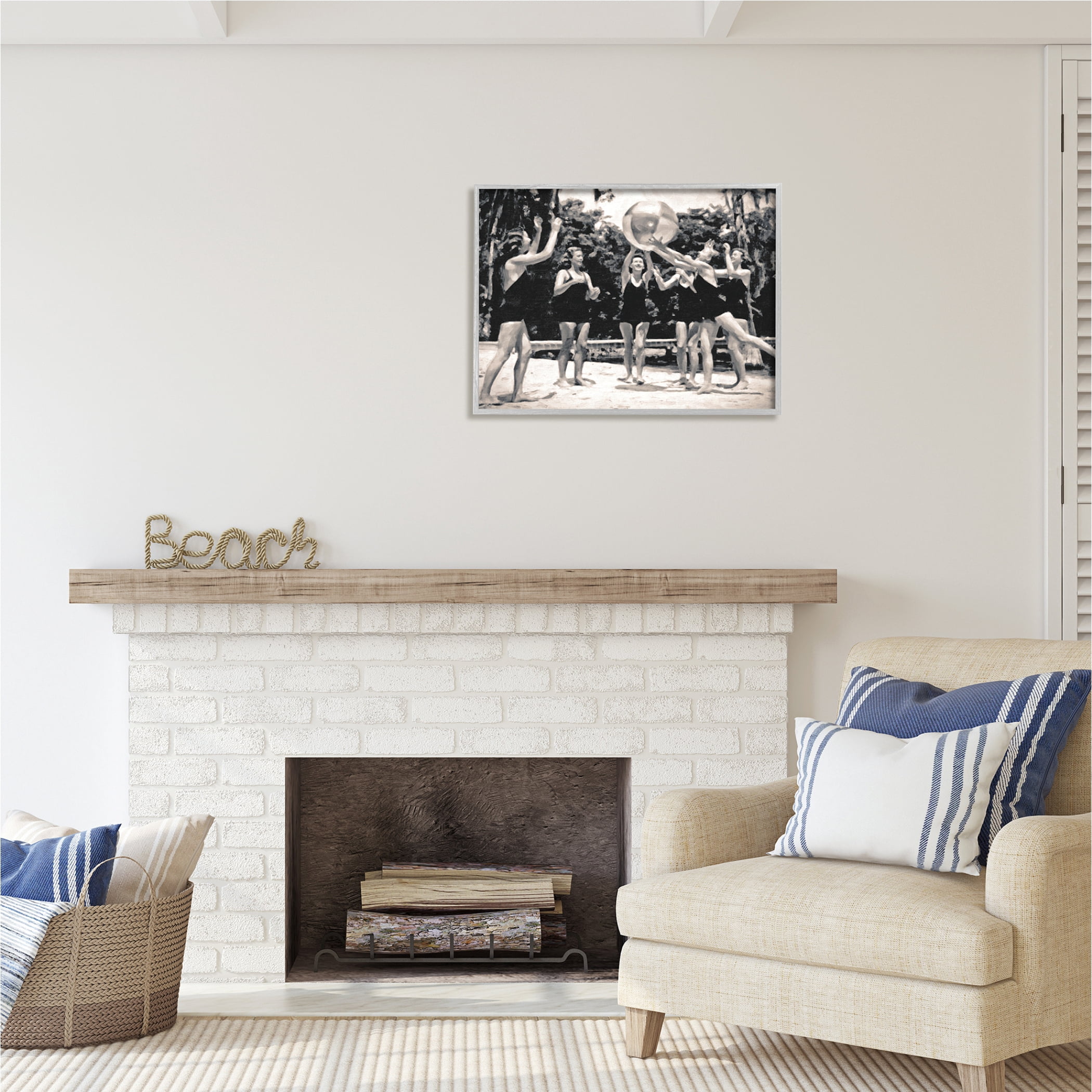 Stupell Industries Vintage Beach Girls Nature Photography Gray Framed Art Print Wall Art, 30 x 24