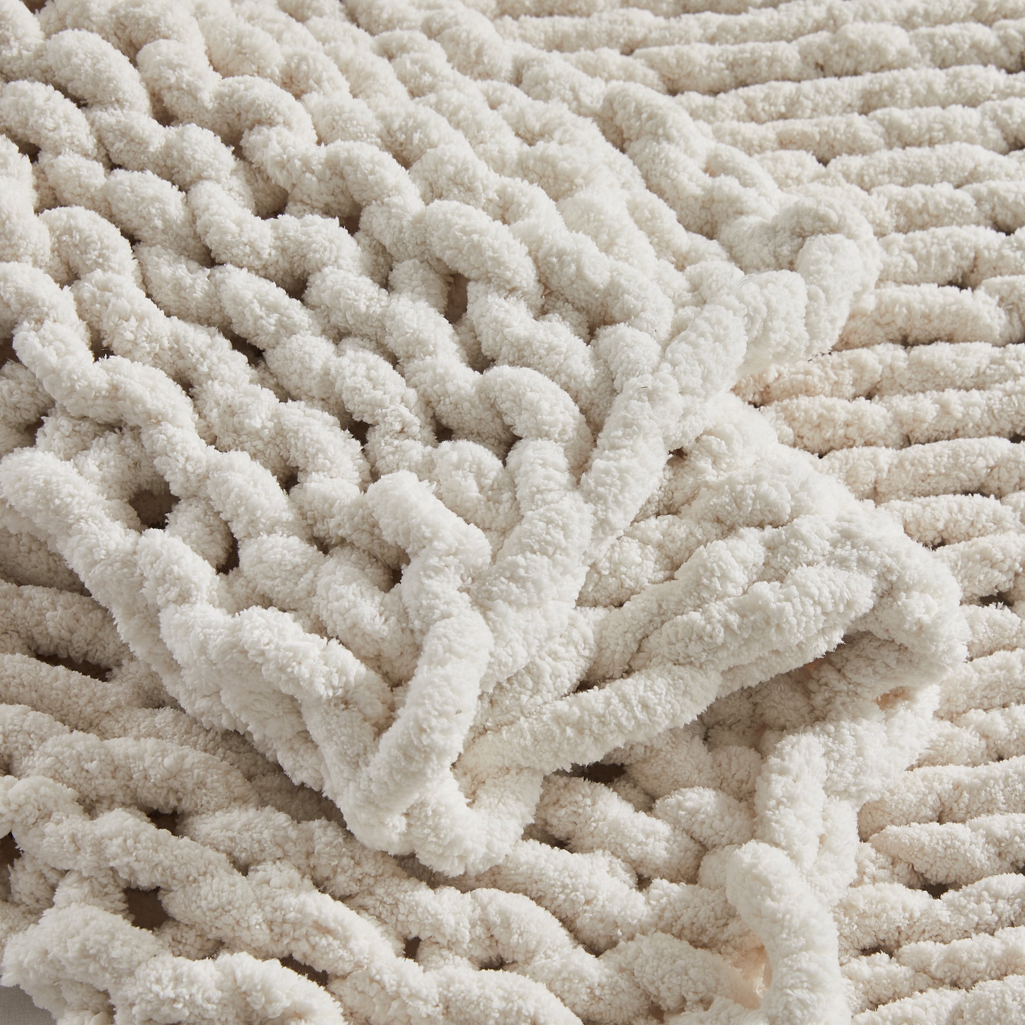 Carriediosa Chunky Knit Throw Blanket Handmade Soft Throws for Couch Sofa Bed, 60" x 80" Cream White