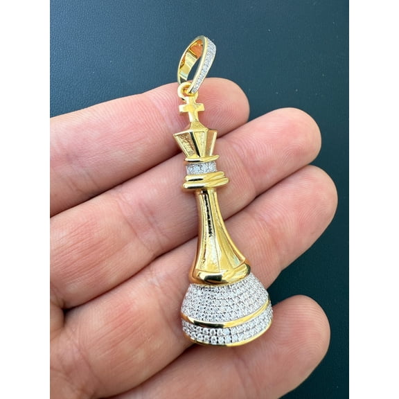 Aishvi Jewels 1.50Ct Round Cut Real Moissanite King Chess Piece Men's Pendant 14K Yellow Gold Plated