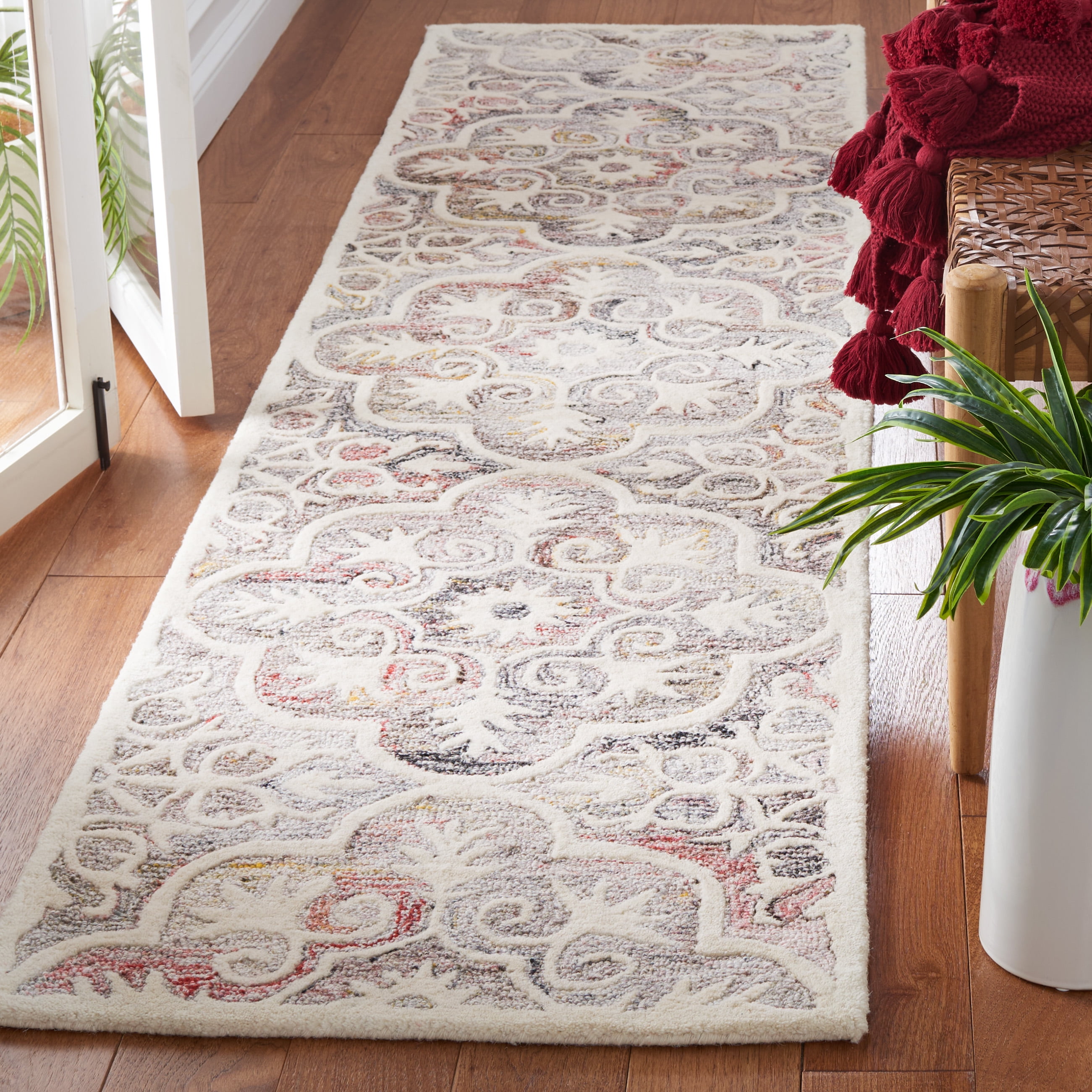 SAFAVIEH Metro Phipp Medallion Runner Rug, Red/Ivory, 2'3" x 9'