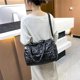 thumbnail image 3 of Bolso de hombro de invierno para mujer, cartera con apertura enmarcada ancha, acolchada Negro Yuyangstore Bolso de mujer, 3 of 8