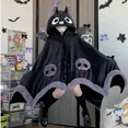 thumbnail image 4 of Manta Kawaii de dibujos animados de murciélago Y2k, pijamas de felpa, disfraz con capa de Anime, capa de Halloween para adultos, Ponchos de invierno, capa con capucha para mujer, 4 of 5
