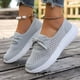 thumbnail image 5 of Zapatillas planas transpirables de malla tejida para mujer, zapatos casuales antideslizantes de moda para caminar, mocasines cómodos de suela suave sin cordones, zapatillas de tenis, 5 of 5