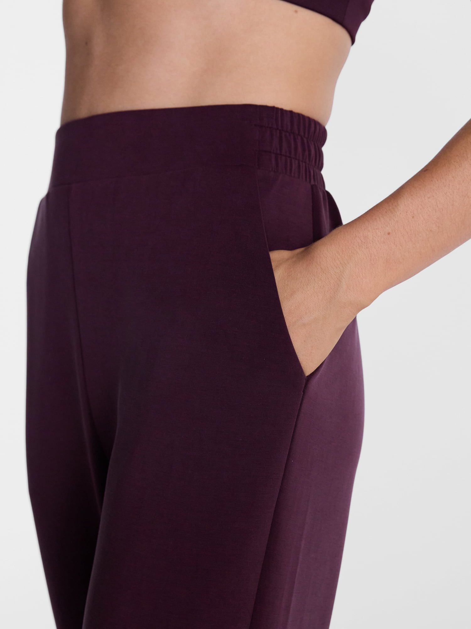 Avia Women's and Women's Plus ScubaKnit Joggers, Full Length, Size XS-4X