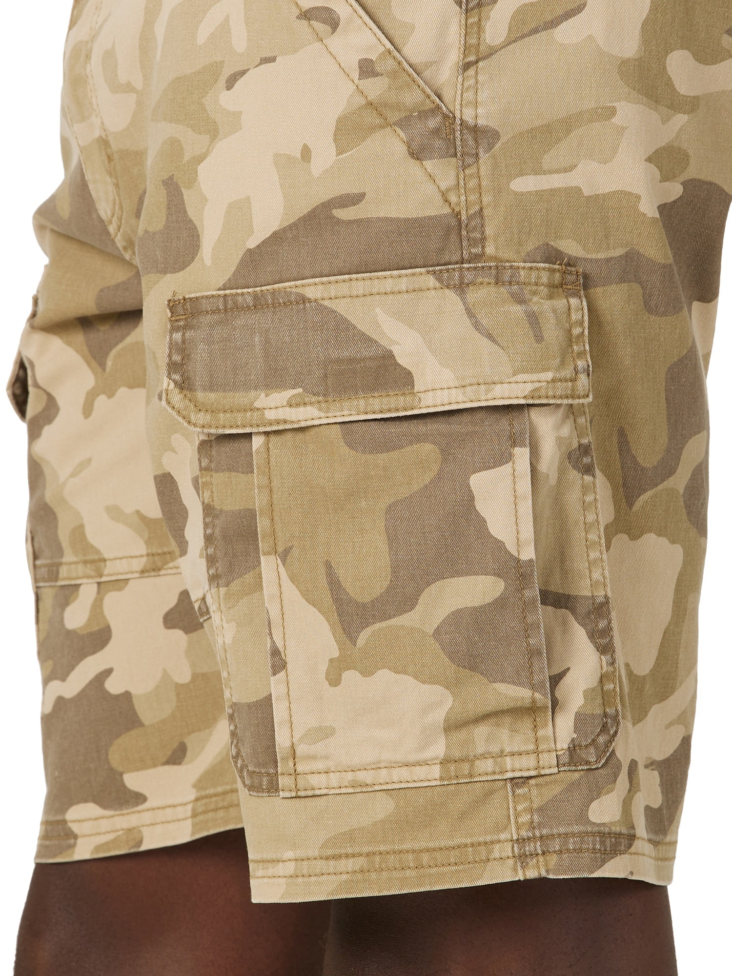Wrangler® Men's and Big Men's 10" Relaxed Fit Cargo Shorts with Stretch