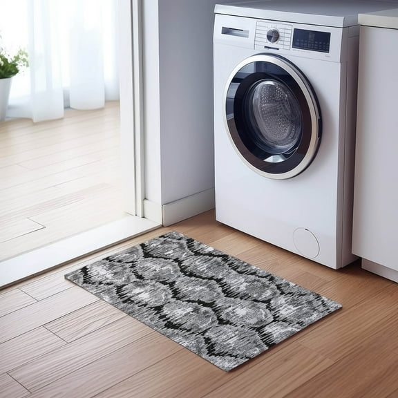 Addison Rugs Chantille Indoor/Outdoor Transitional Diamond Black Washable Rectangle Rug, 1'8" x 2'6"